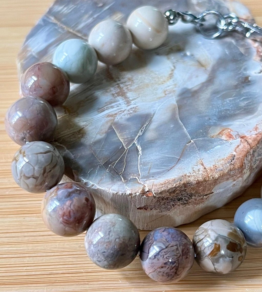 Alashan agate bracelet. AAA semiprecious Alashan agates with silvery or golden stainless steel hardware! The treasures of the Gobi Desert!