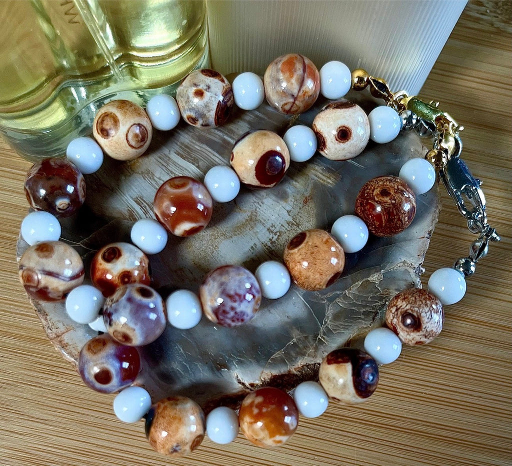 The “Marshmallows and Yams” bracelet joins the Holiday Collection lineup! It’s perfect for autumn and Thanksgiving and Christmas dinners!