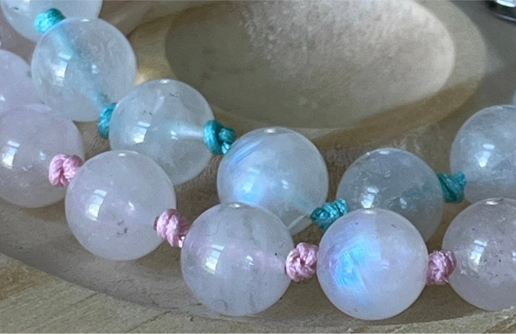 Rainbow moonstone bracelet, hand knotted with high-quality 8-9mm beads!