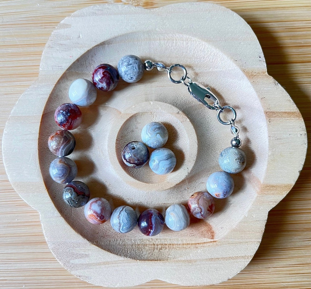 Mexican crazy lace agate bracelet/10mm Laguna lace agate with crisp strata patterns and earth tones! Nature’s creative power at its finest!