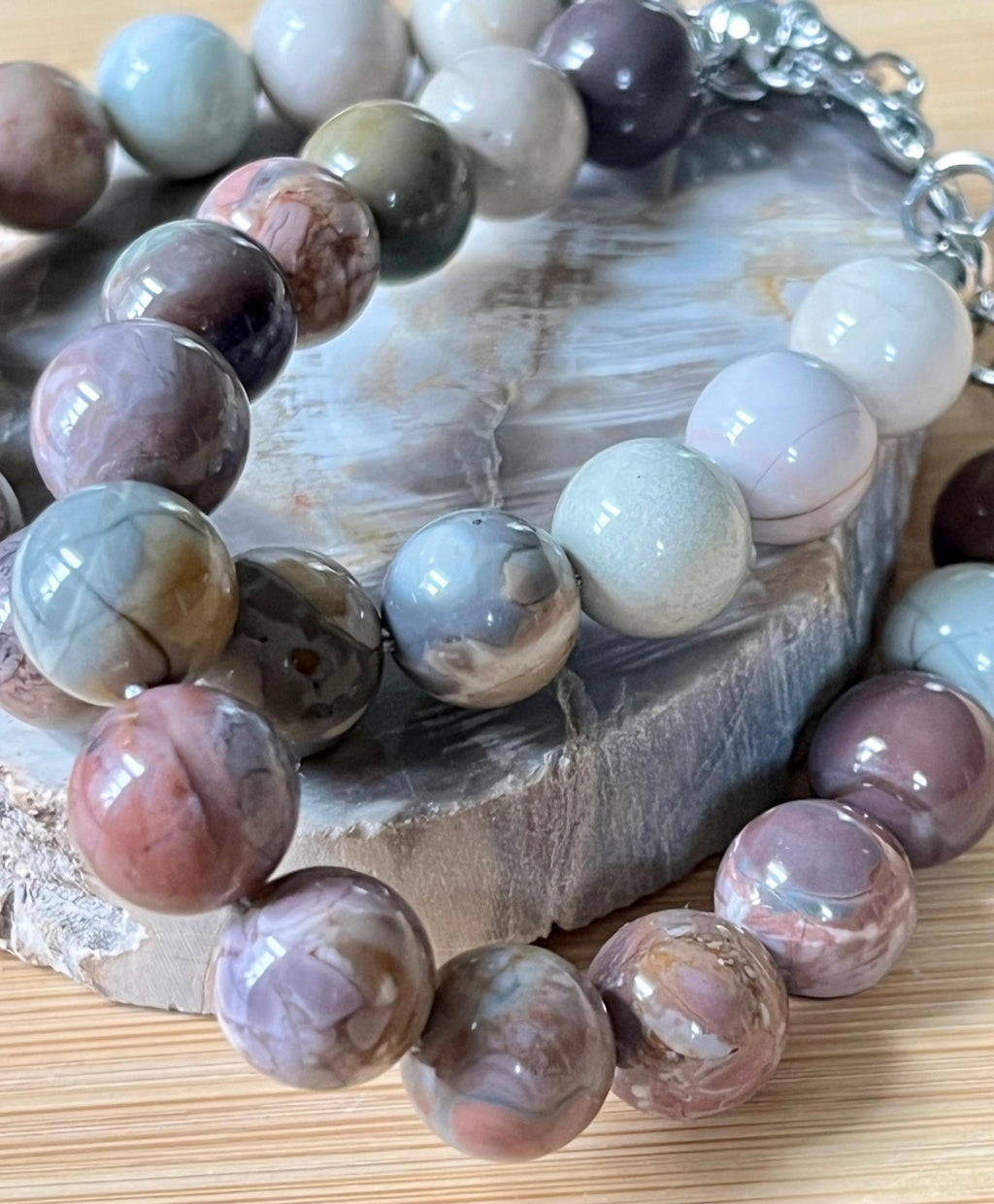 Alashan agate bracelet. AAA semiprecious Alashan agates with silvery or golden stainless steel hardware! The treasures of the Gobi Desert!