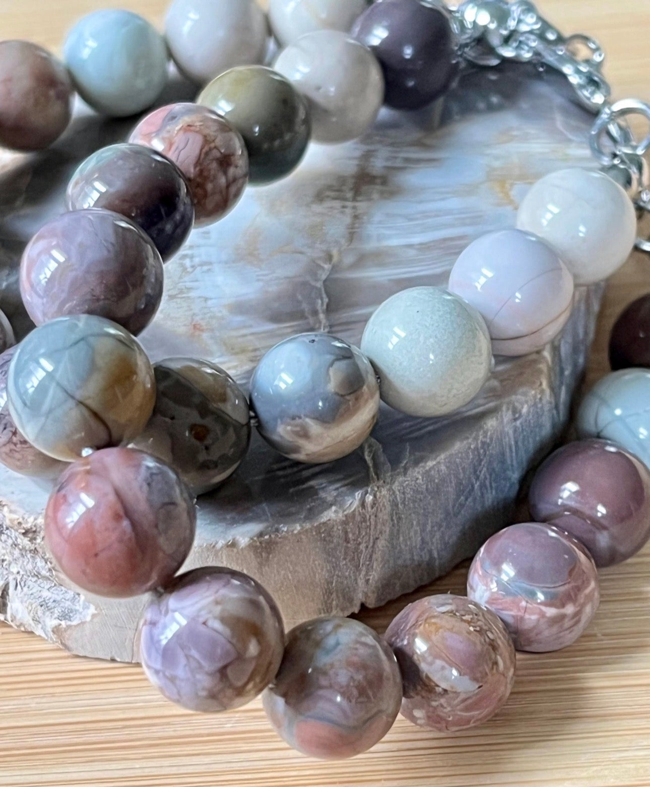 Alashan agate bracelet. AAA semiprecious Alashan agates with silvery or golden stainless steel hardware! The treasures of the Gobi Desert!