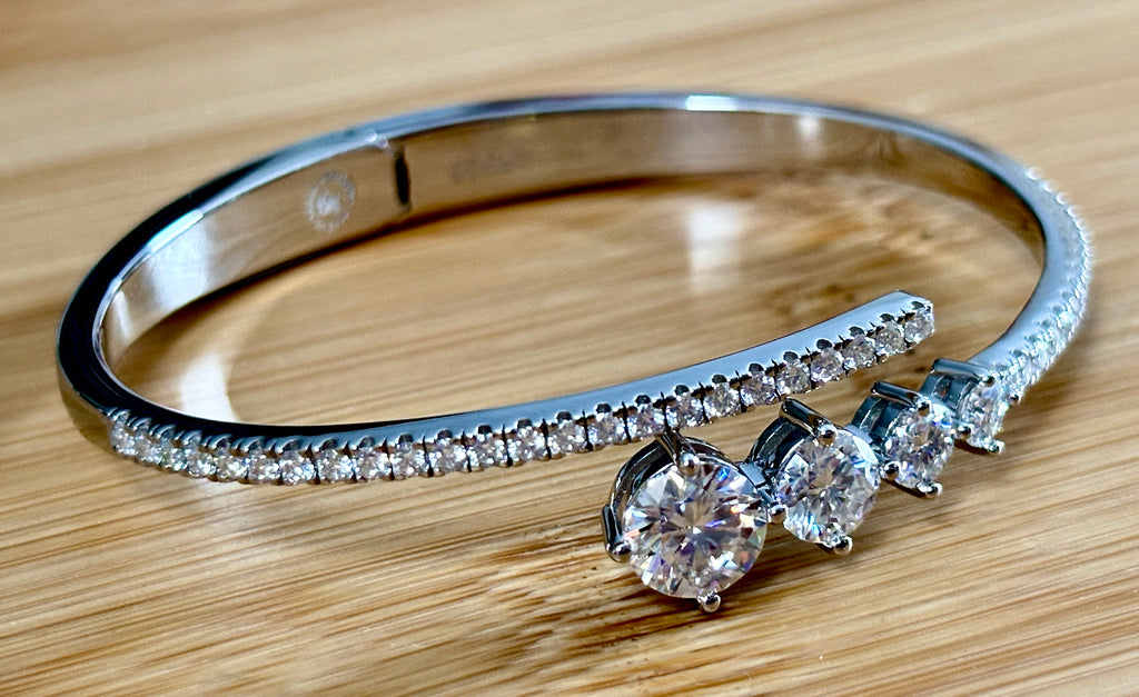 My EXCLUSIVE Moissanite and 935 Argentium silver bracelet! A gorgeous 5.79cttw designer bypass bracelet in *genuine* 935 Argentium silver and 18k gold!
