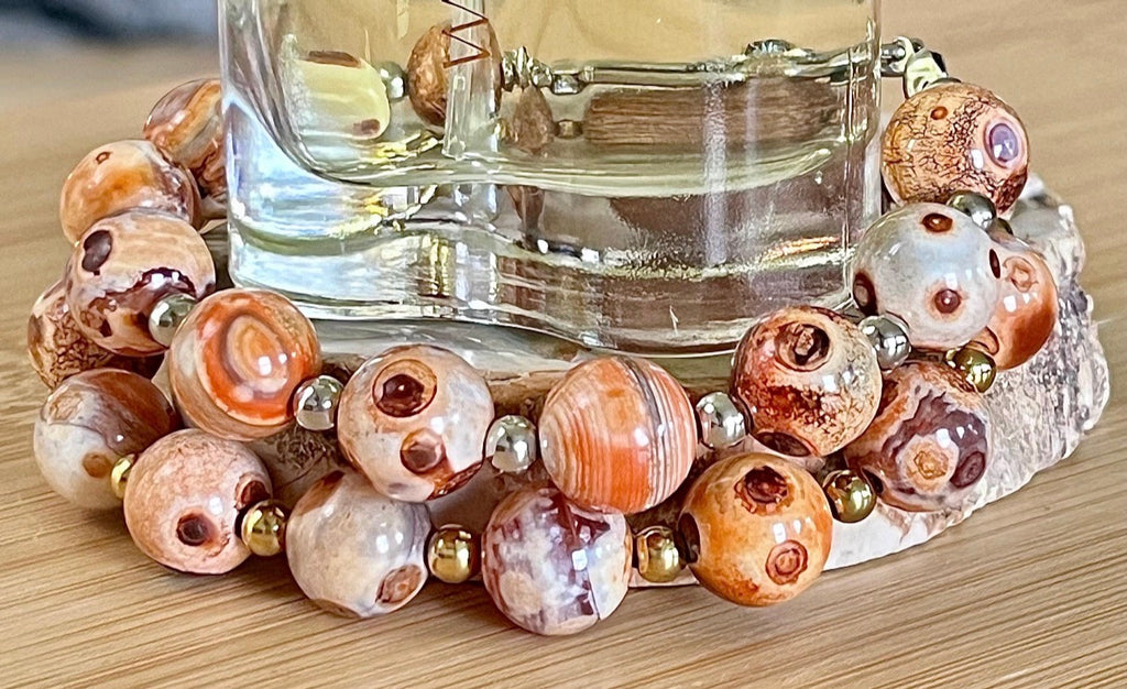The “Pumpkin Spice Latte” fire agate bracelet joins the Holiday Collection lineup! It’s perfect for autumn, Halloween AND Thanksgiving!