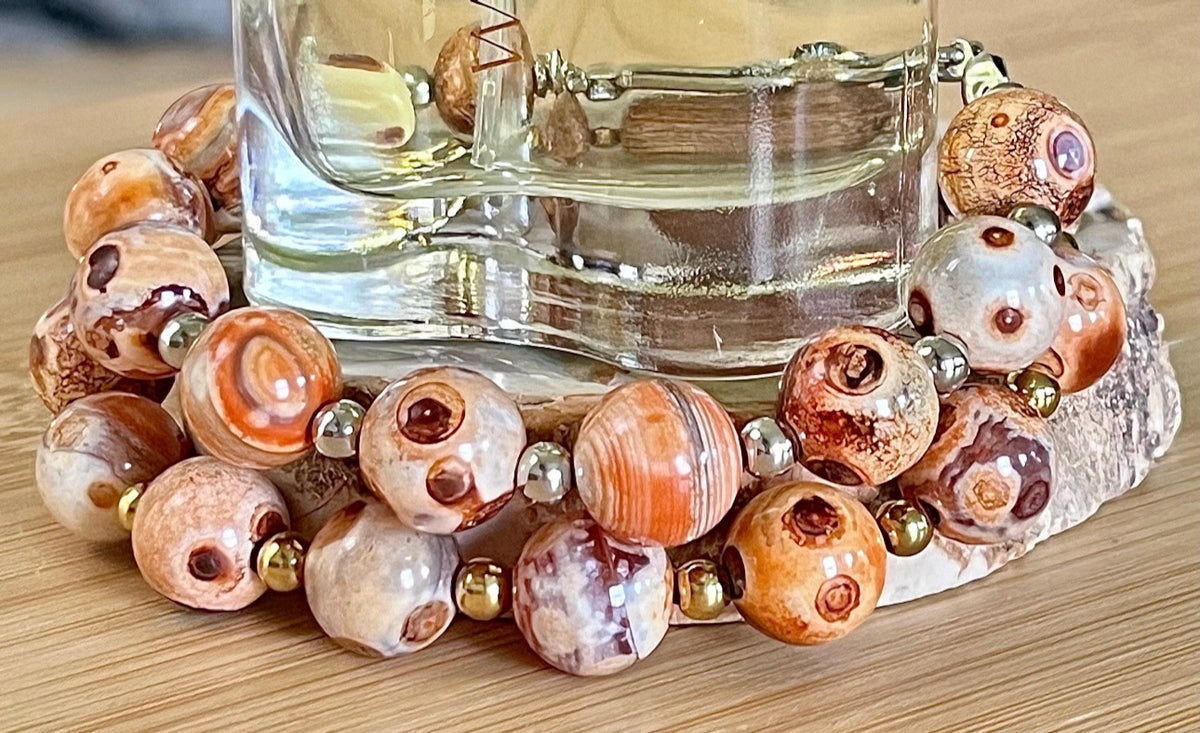 The “Pumpkin Spice Latte” fire agate bracelet joins the Holiday Collection lineup! It’s perfect for autumn, Halloween AND Thanksgiving!