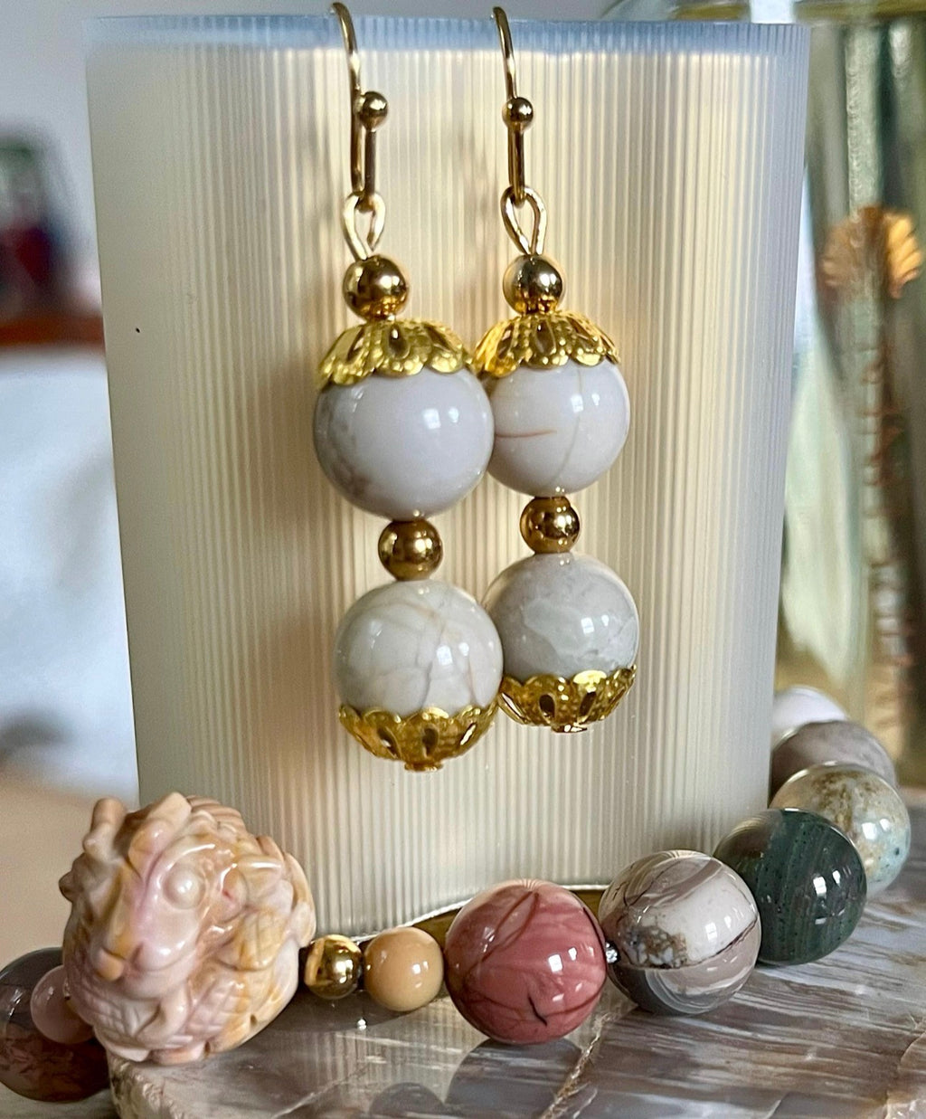 Alashan agate bracelet. AAA semiprecious Alashan agates with silvery or golden stainless steel hardware! The treasures of the Gobi Desert!